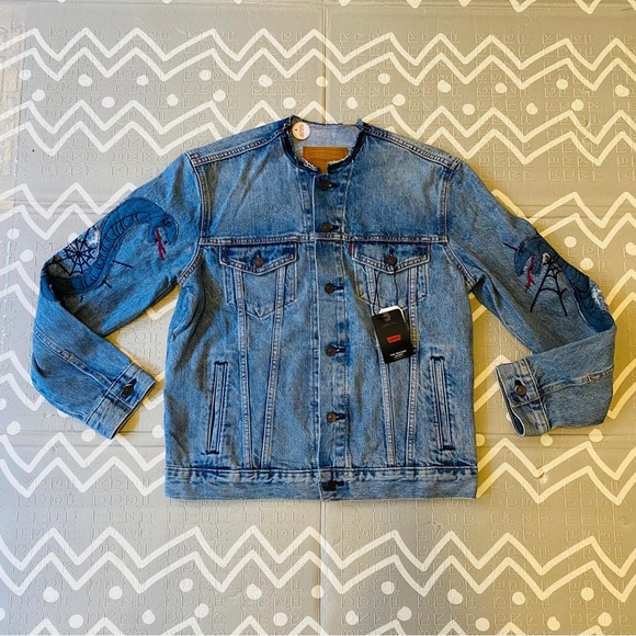 Vintage Levi’s levis snake embroidered graphic trucker denim jean jacket M - Picture 6 of 11